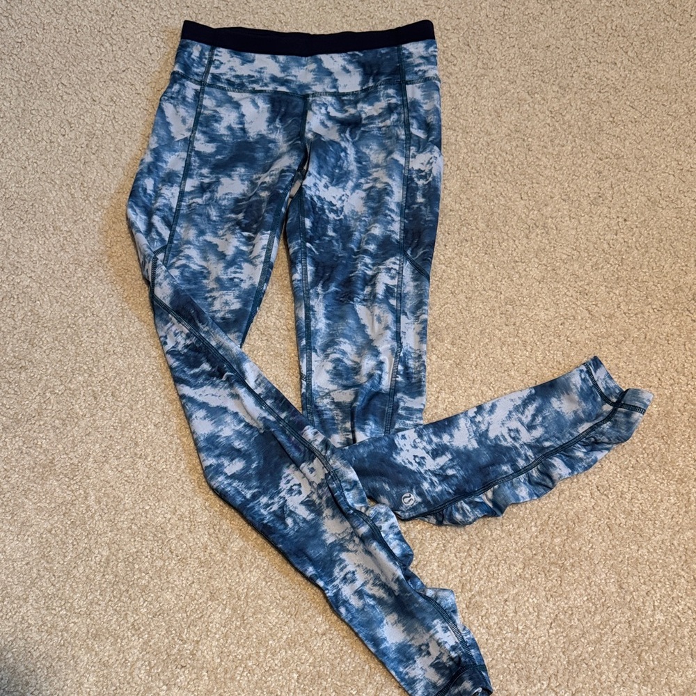 Lululemon Blue Tie-Dye Leggings size 4